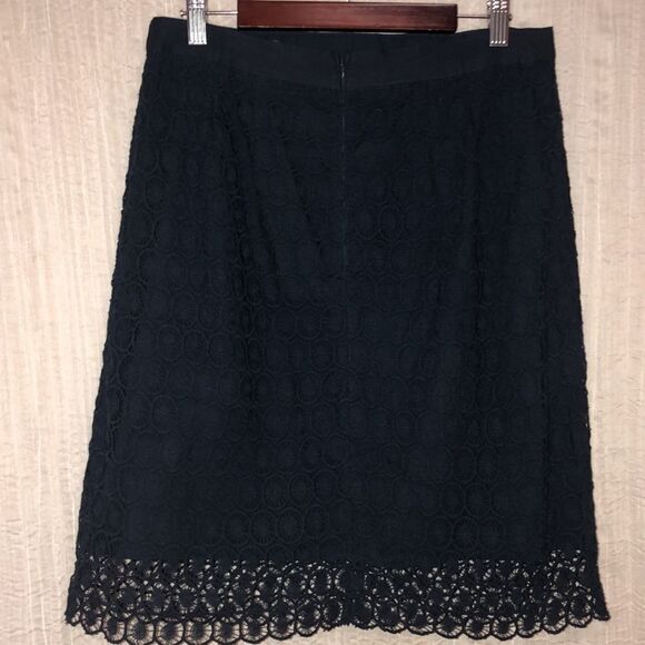 LOFT 6 Navy Eyelet Lace Pencil Skirt - Picture 5 of 8